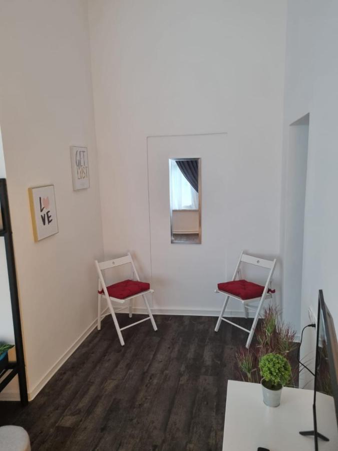 Zum Falschen Fuenfziger Apartment